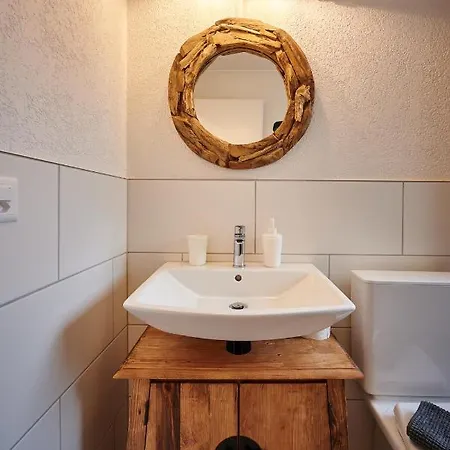 Switzerland Apartment *